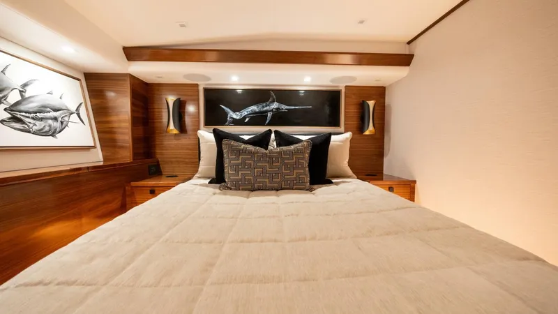 Slide: The Image of Viking 82 Convertible 2025 - 30