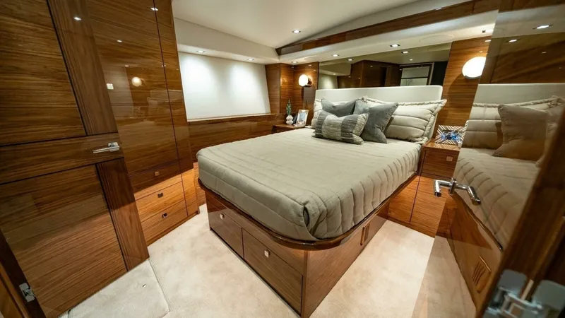 Slide: The Image of Viking 82 Convertible 2027 - 14