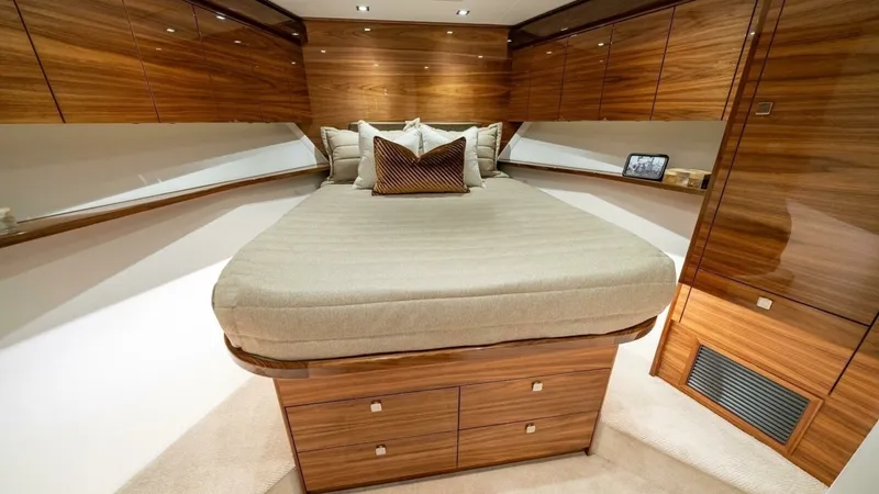 Slide: The Image of Viking 82 Convertible 2027 - 17