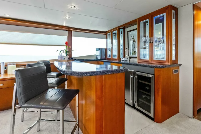 Slide: The Image of Lazzara Yachts 84 Skylounge 2006 - 23