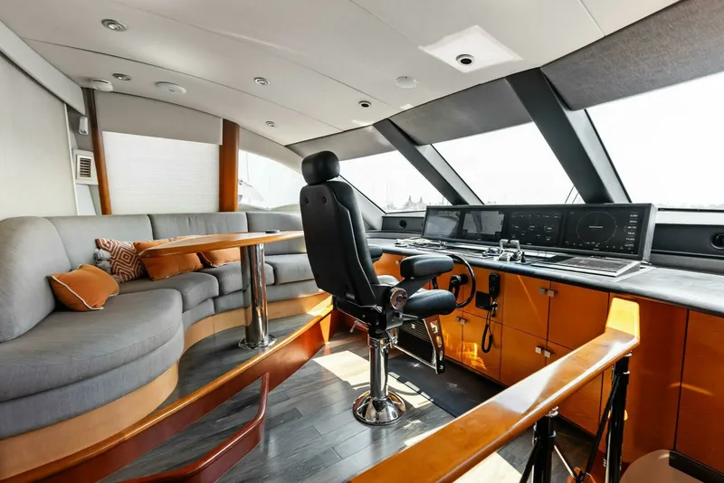 Slide: The Image of Lazzara Yachts 84 Skylounge 2006 - 1