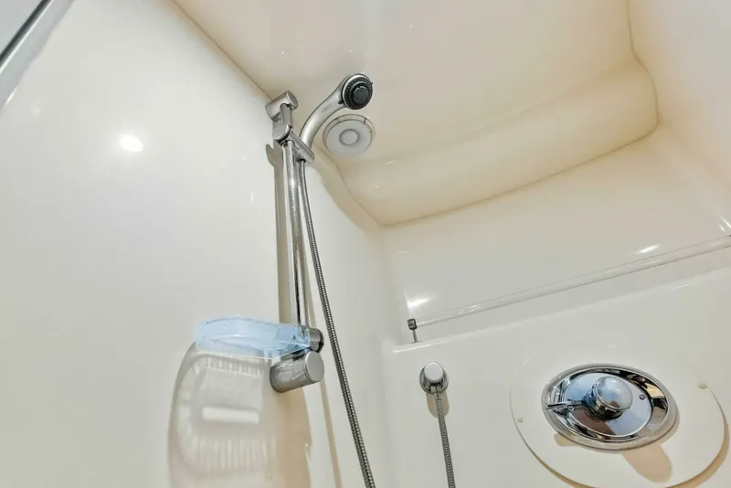 Slide: The Image of Lazzara Yachts 84 Skylounge 2006 - 72
