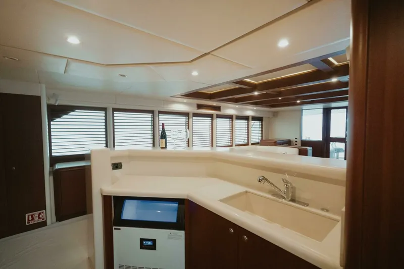 Slide: The Image of Oceanfast 87 Enclosed Bridge Sportfish 1996 - 8