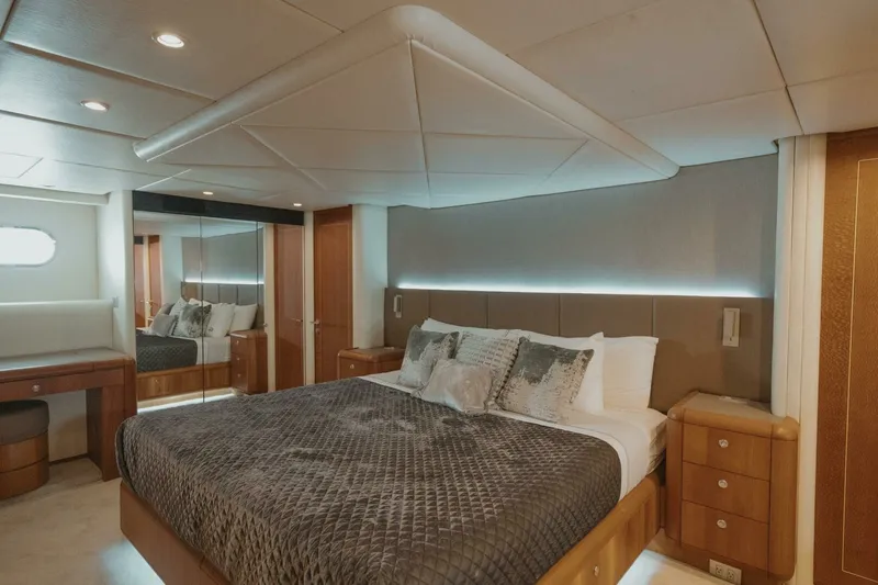 Slide: The Image of Oceanfast 87 Enclosed Bridge Sportfish 1996 - 11