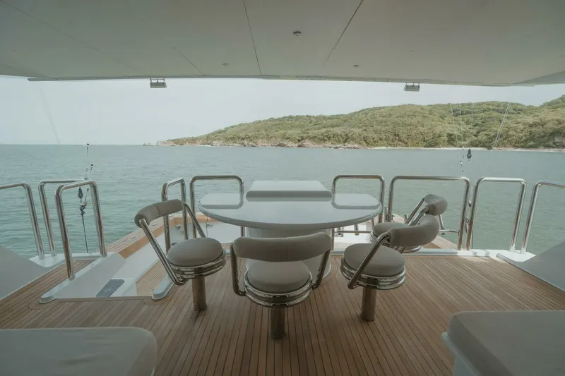Slide: The Image of Oceanfast 87 Enclosed Bridge Sportfish 1996 - 24