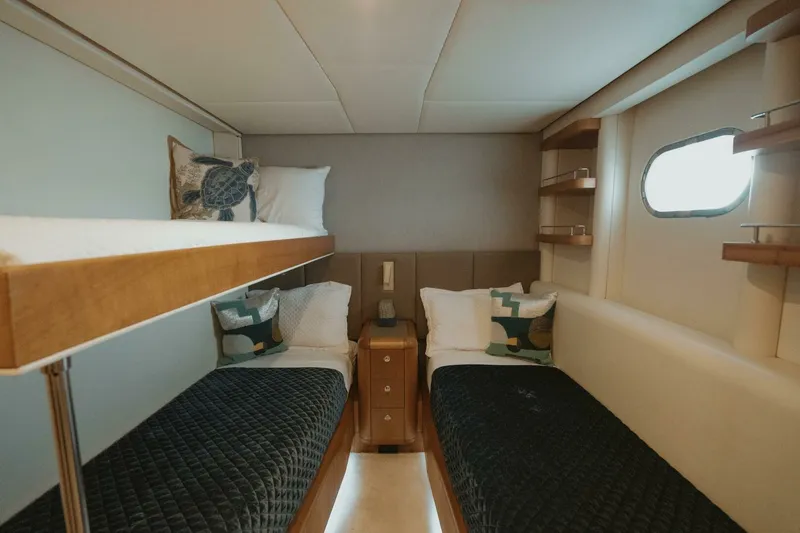 Slide: The Image of Oceanfast 87 Enclosed Bridge Sportfish 1996 - 15
