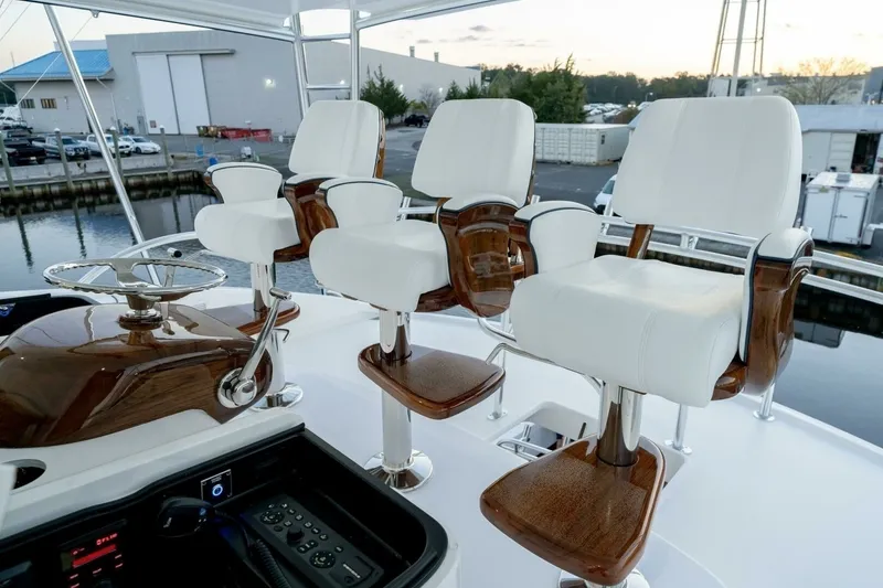 Slide: The Image of Viking 90 Convertible 2027 - 6
