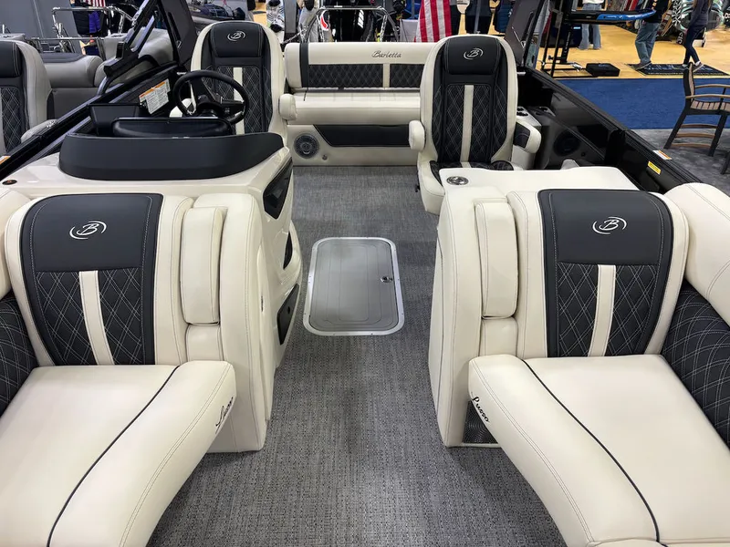Slide: The Image of Barletta Boats L25UCA Triple-Toon 2026 - 3