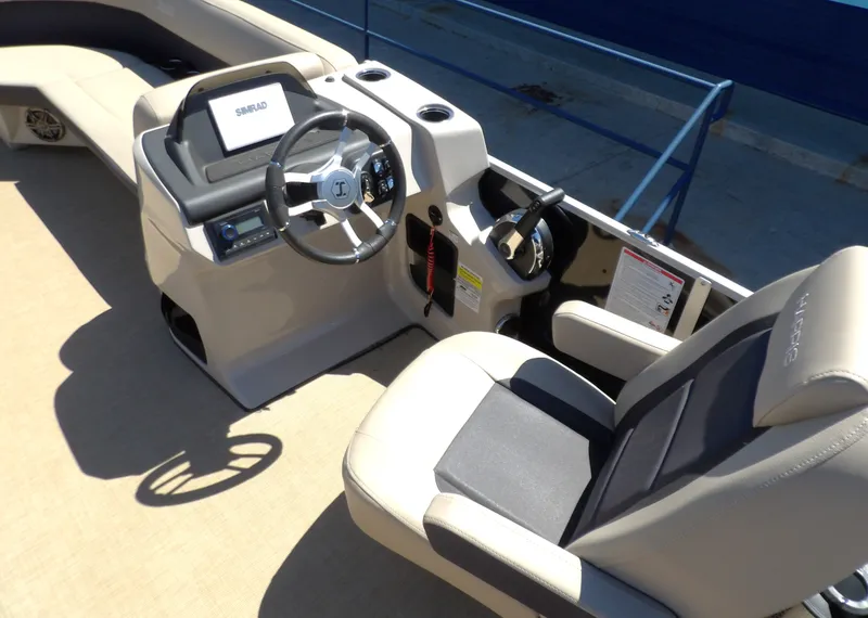 Slide: The Image of Harris 230 Cruiser 2025 - 10