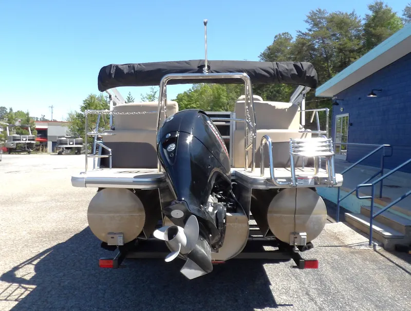 Slide: The Image of Harris 230 Cruiser 2025 - 2