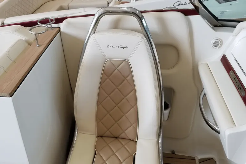 Slide: The Image of Chris-Craft 34 CORSAIR 2021 - 13