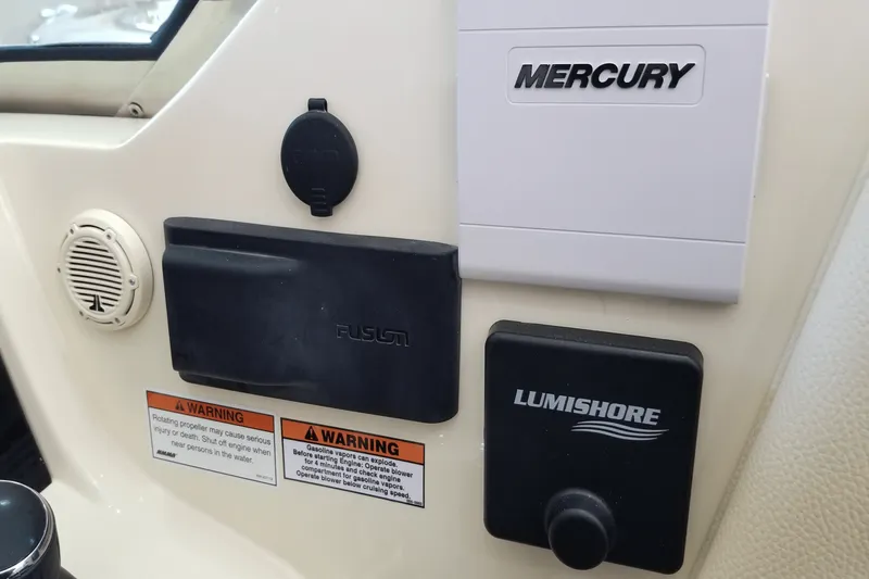 Slide: The Image of Chris-Craft 34 CORSAIR 2021 - 31