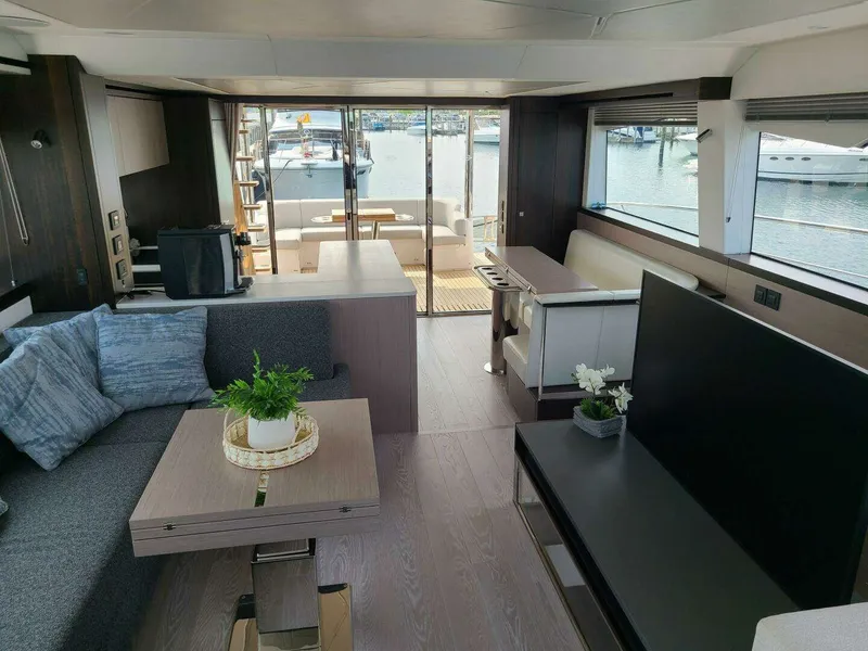 Slide: The Image of Model 68 Manhattan Category Motor Yachts 2023 - 15