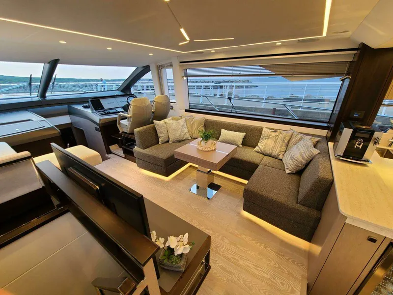 Slide: The Image of Model 68 Manhattan Category Motor Yachts 2023 - 6