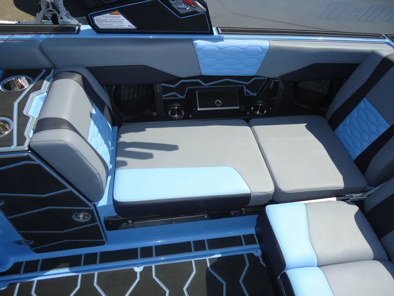 Slide: The Image of Malibu Boats 24 MXZ 2026 - 14
