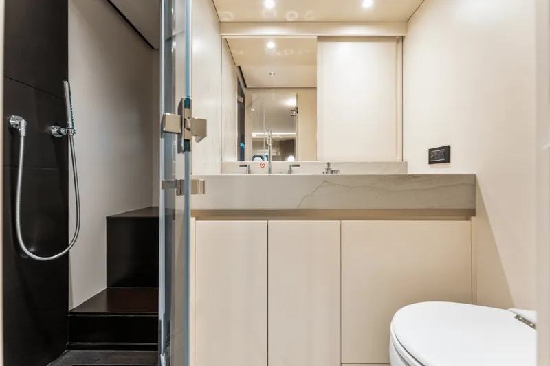 Slide: The Image of Azimut MAGELLANO 25 METRI 2023 - 23