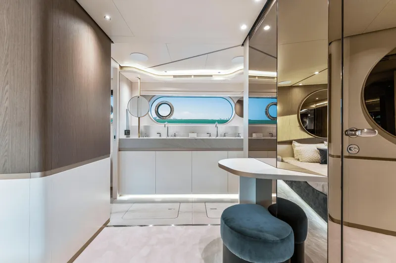 Slide: The Image of Azimut MAGELLANO 25 METRI 2023 - 36