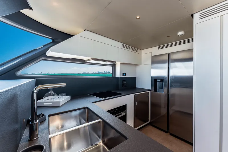 Slide: The Image of Azimut MAGELLANO 25 METRI 2023 - 55