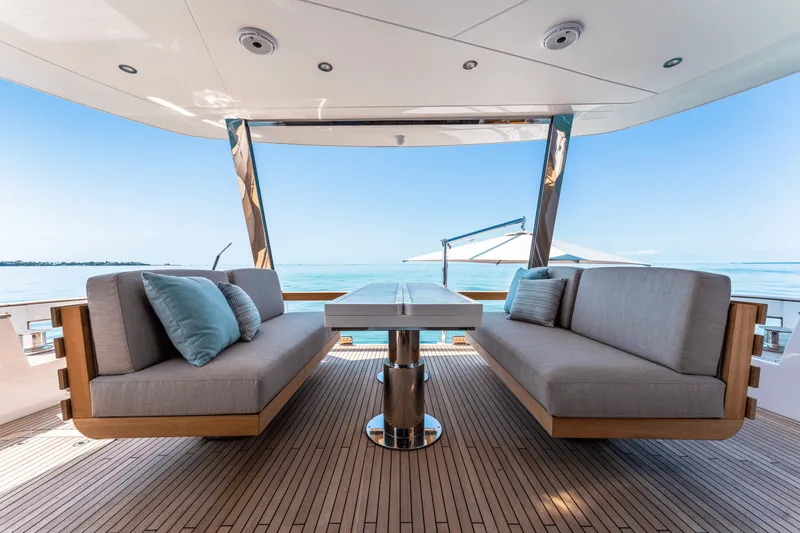 Slide: The Image of Azimut MAGELLANO 25 METRI 2023 - 70