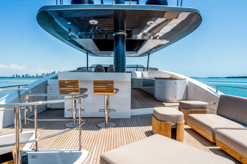 Slide: The Image of Azimut MAGELLANO 25 METRI 2023 - 83