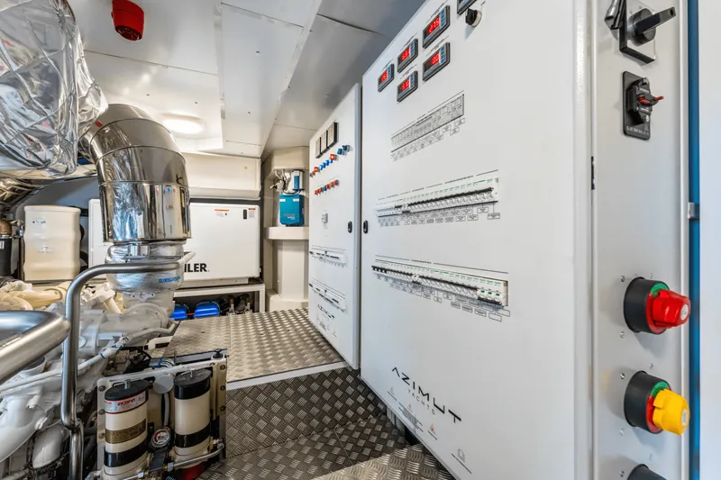 Slide: The Image of Azimut MAGELLANO 25 METRI 2023 - 99