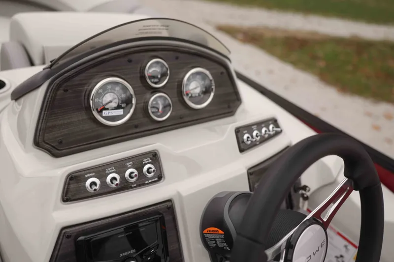 Slide: The Image of LOWE SS230W 2026 - 19