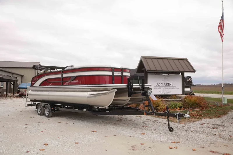 Slide: The Image of LOWE SS230W 2026 - 2