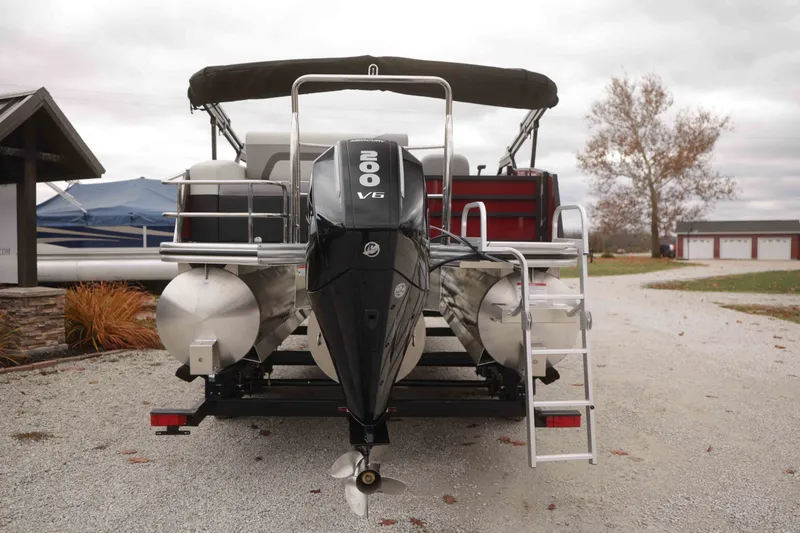 Slide: The Image of LOWE SS230W 2026 - 5