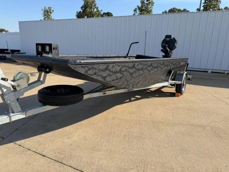 Slide: The Image of Gator-Tail 17/54 Extreme Series 2027 - 1