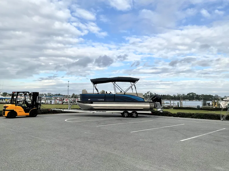 Slide: The Image of Harris Sunliner 230 2024 - 25