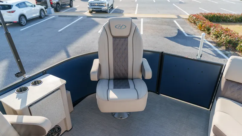 Slide: The Image of Harris Sunliner 230 2024 - 6