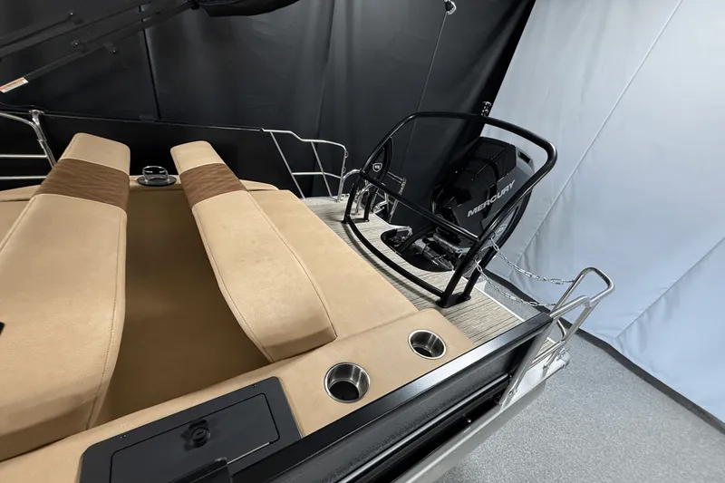 Slide: The Image of Premier 270 Intrigue 2024 - 12