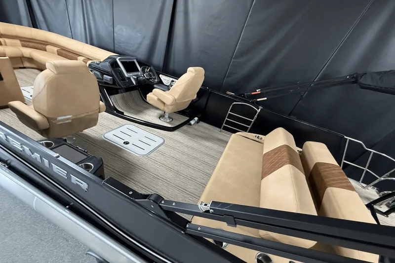 Slide: The Image of Premier 270 Intrigue 2024 - 14