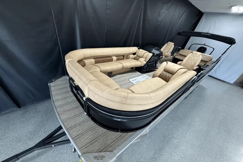 Slide: The Image of Premier 270 Intrigue 2024 - 18