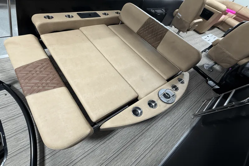 Slide: The Image of Premier 270 Intrigue 2024 - 32