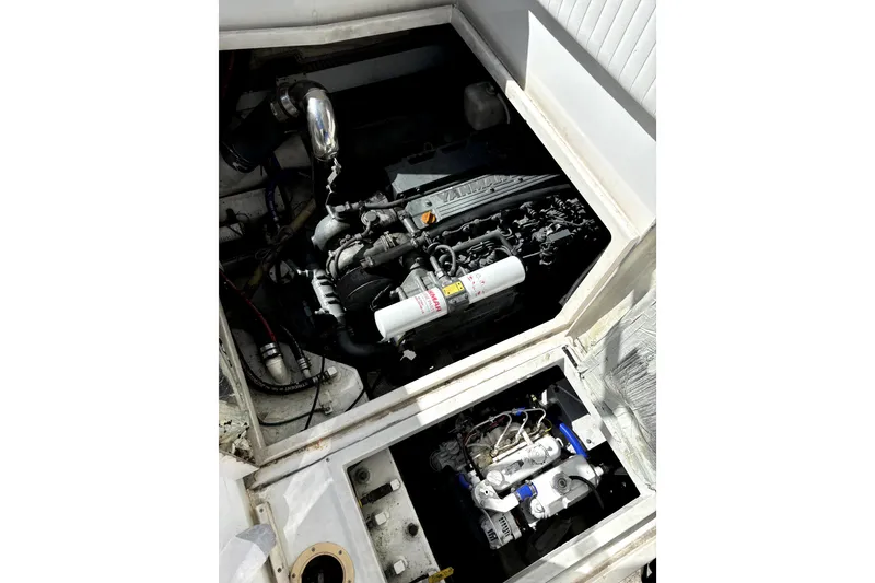 Slide: The Image of Jupiter 35 Convertible 2004 - 30