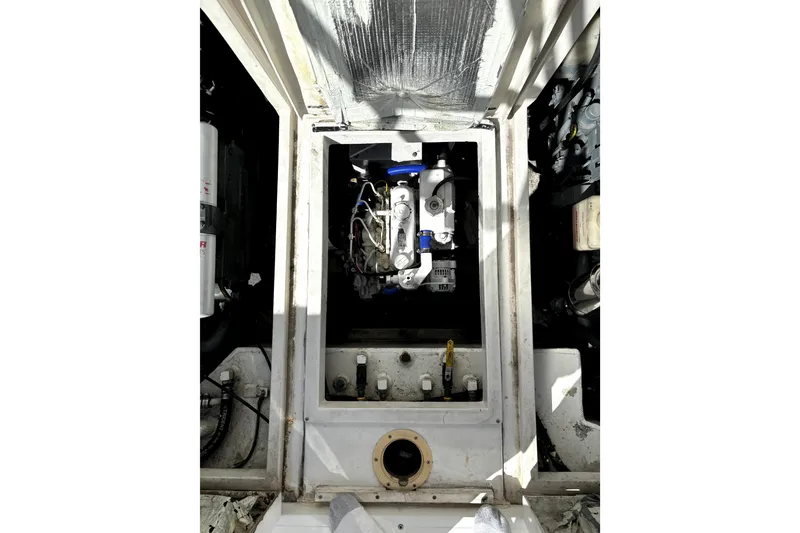 Slide: The Image of Jupiter 35 Convertible 2004 - 33