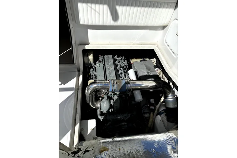 Slide: The Image of Jupiter 35 Convertible 2004 - 32