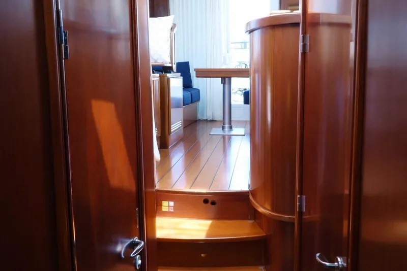 Slide: The Image of Beneteau Swift Trawler 42 2004 - 14