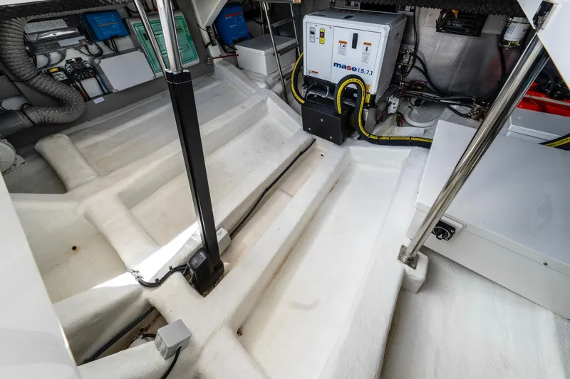 Slide: The Image of Astondoa 377 Coupe Outboard 2024 - 31