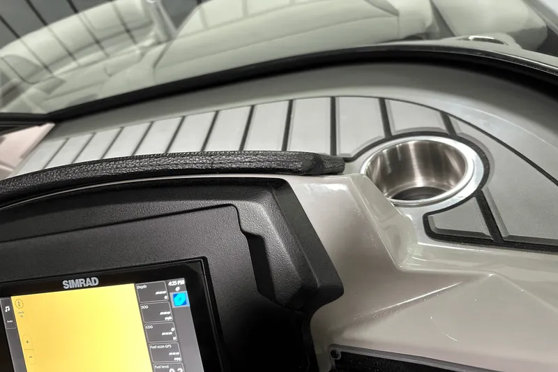 Slide: The Image of Premier 250 Solaris Sport 2024 - 105