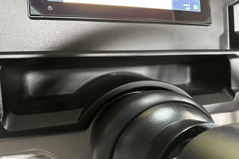 Slide: The Image of Premier 250 Solaris Sport 2024 - 107