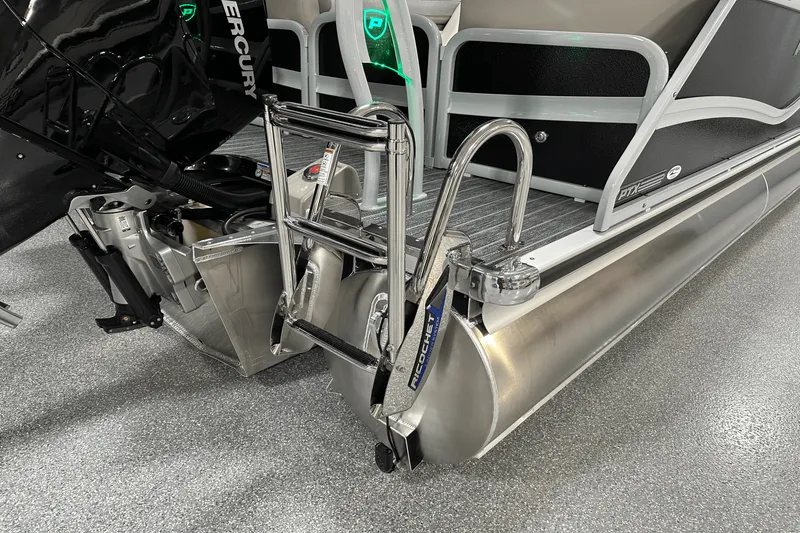 Slide: The Image of Premier 250 Solaris Sport 2024 - 25