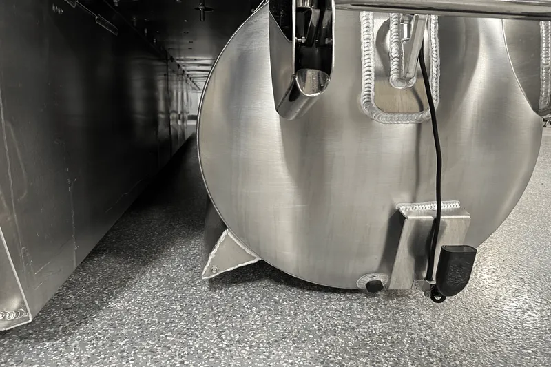 Slide: The Image of Premier 250 Solaris Sport 2024 - 29