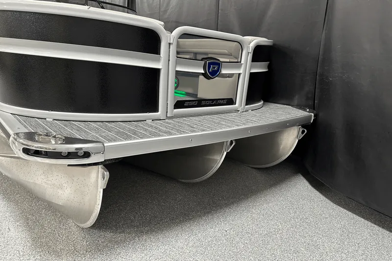 Slide: The Image of Premier 250 Solaris Sport 2024 - 3