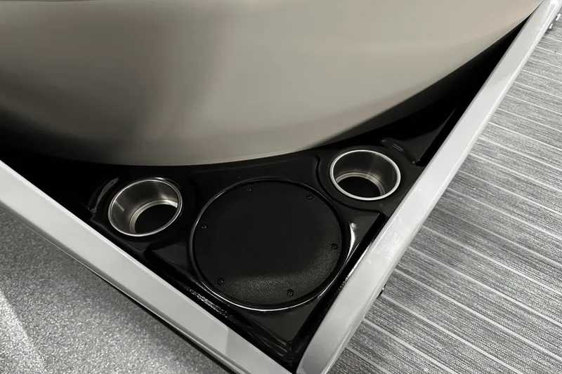 Slide: The Image of Premier 250 Solaris Sport 2024 - 44