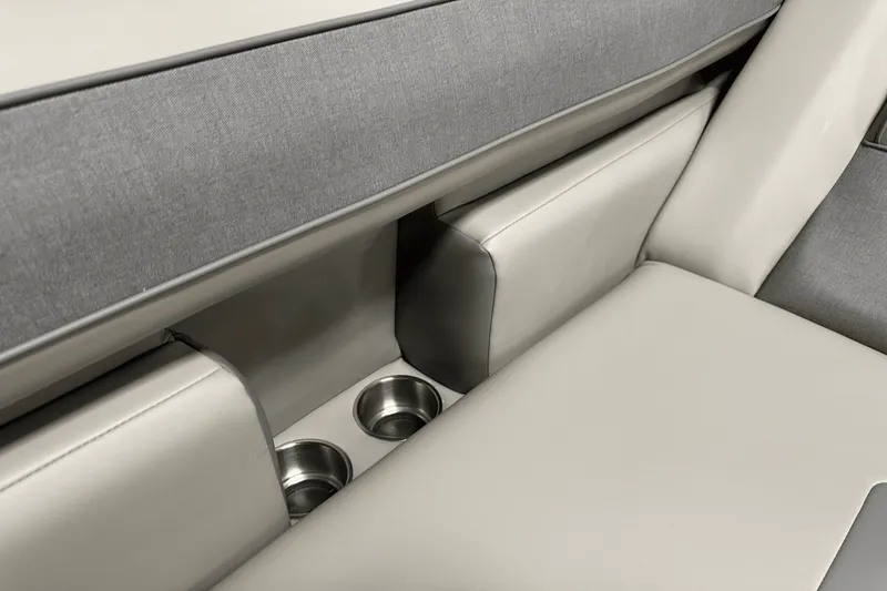 Slide: The Image of Premier 250 Solaris Sport 2024 - 52