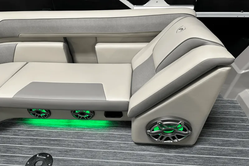 Slide: The Image of Premier 250 Solaris Sport 2024 - 53