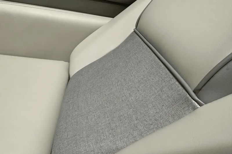 Slide: The Image of Premier 250 Solaris Sport 2024 - 57