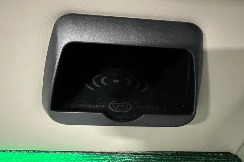 Slide: The Image of Premier 250 Solaris Sport 2024 - 59